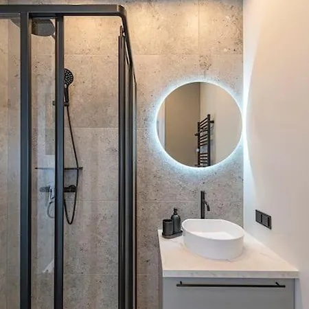 Lovely 1bd By Domvia 公寓 考纳斯